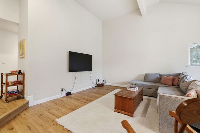 17843 Lake Forest Dr, Penn Valley, CA 95946