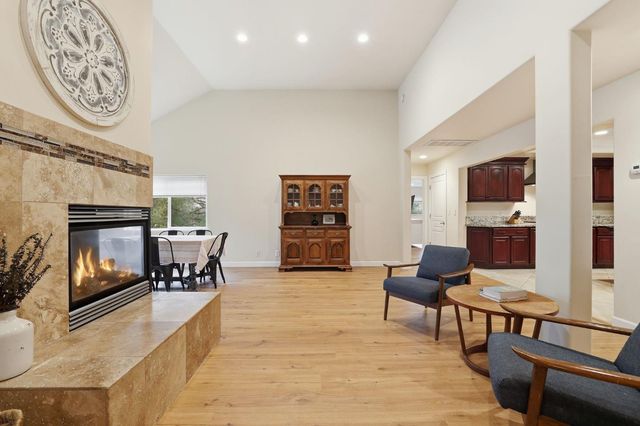 17843 Lake Forest Dr, Penn Valley, CA 95946