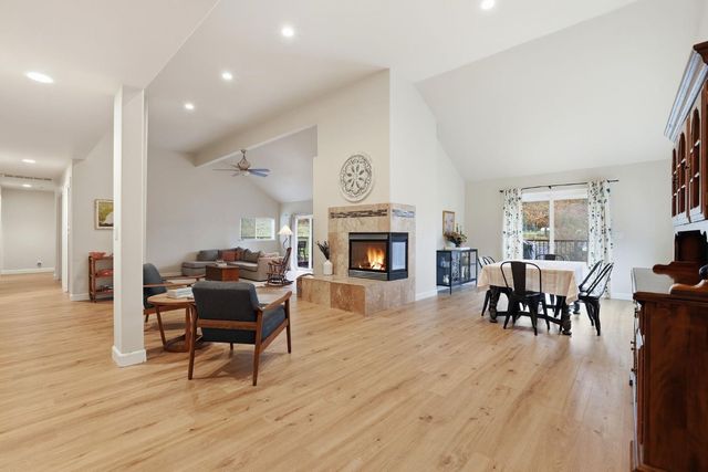 17843 Lake Forest Dr, Penn Valley, CA 95946