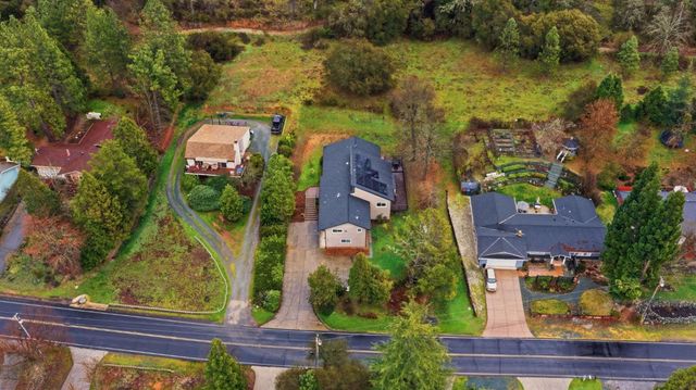 17843 Lake Forest Dr, Penn Valley, CA 95946