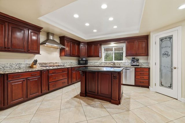 17843 Lake Forest Dr, Penn Valley, CA 95946