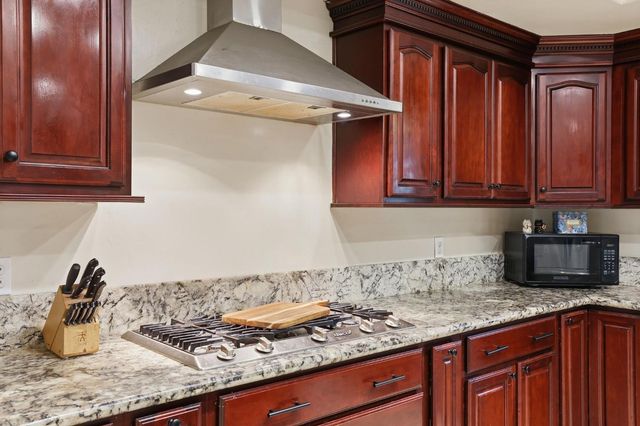 17843 Lake Forest Dr, Penn Valley, CA 95946