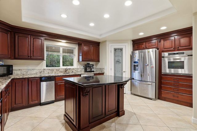 17843 Lake Forest Dr, Penn Valley, CA 95946