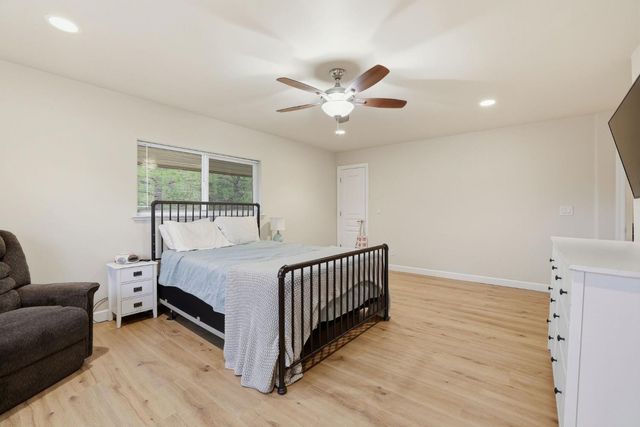 17843 Lake Forest Dr, Penn Valley, CA 95946