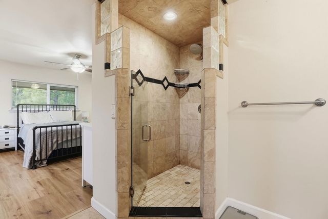 17843 Lake Forest Dr, Penn Valley, CA 95946