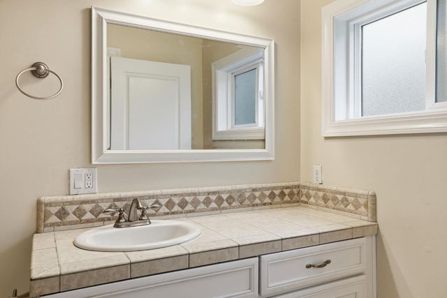 17843 Lake Forest Dr, Penn Valley, CA 95946