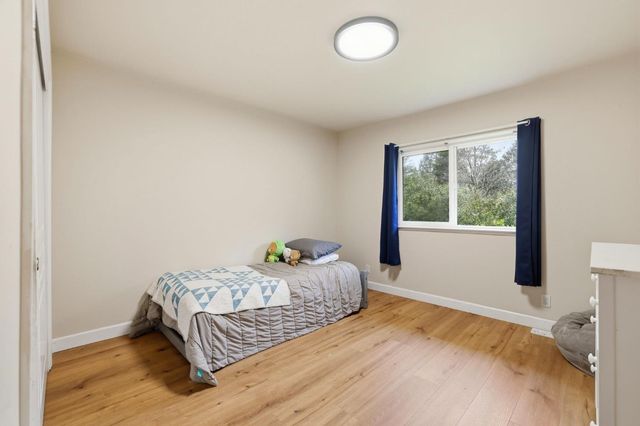 17843 Lake Forest Dr, Penn Valley, CA 95946