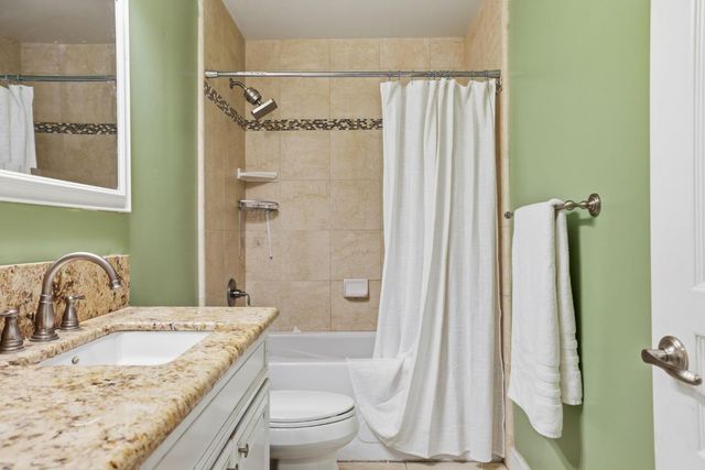 17843 Lake Forest Dr, Penn Valley, CA 95946