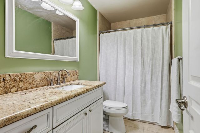 17843 Lake Forest Dr, Penn Valley, CA 95946