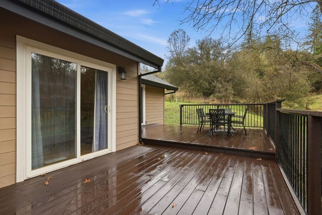 17843 Lake Forest Dr, Penn Valley, CA 95946