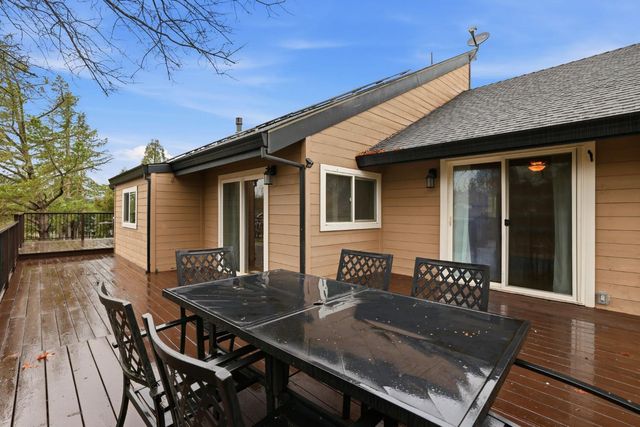 17843 Lake Forest Dr, Penn Valley, CA 95946