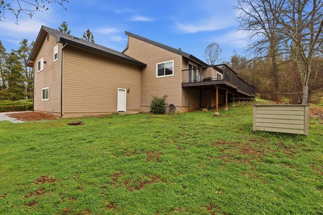 17843 Lake Forest Dr, Penn Valley, CA 95946