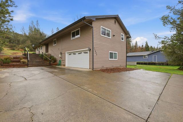 17843 Lake Forest Dr, Penn Valley, CA 95946