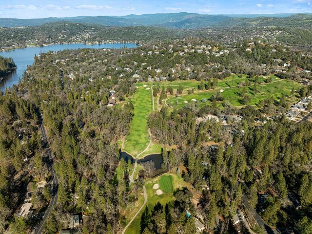 17843 Lake Forest Dr, Penn Valley, CA 95946