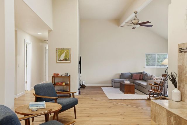 17843 Lake Forest Dr, Penn Valley, CA 95946