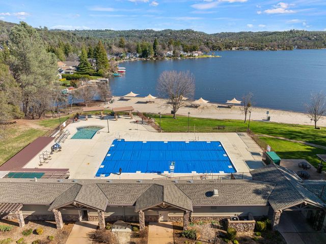 17843 Lake Forest Dr, Penn Valley, CA 95946