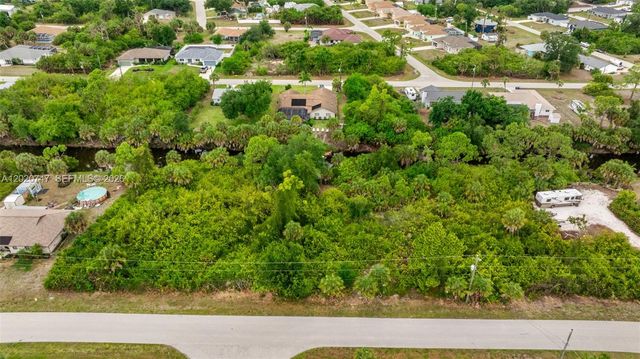 7061 W Sea Mist Drive, Port Charlotte, FL 33981