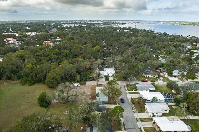 305 19TH STREET EAST, Bradenton, FL 34208