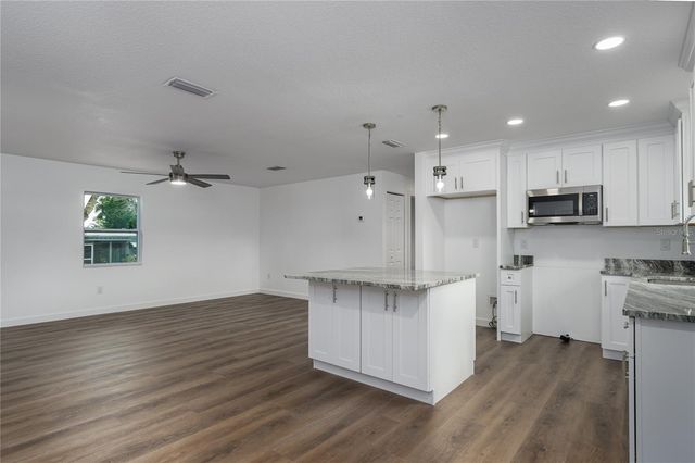 305 19TH STREET EAST, Bradenton, FL 34208