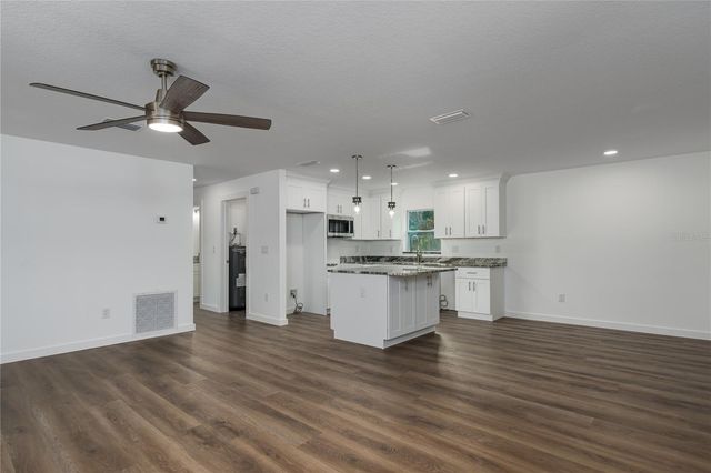 305 19TH STREET EAST, Bradenton, FL 34208