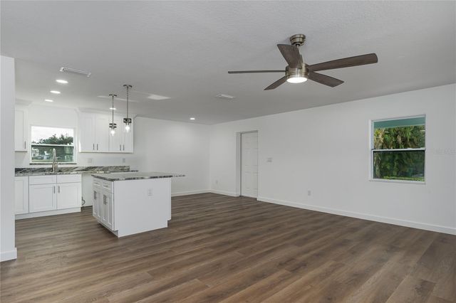 305 19TH STREET EAST, Bradenton, FL 34208