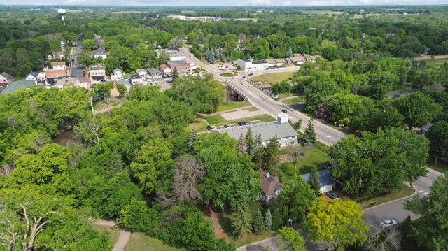 109 Hope Avenue SE, Watertown, MN 55388