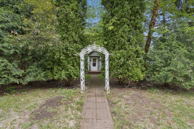 109 Hope Avenue SE, Watertown, MN 55388