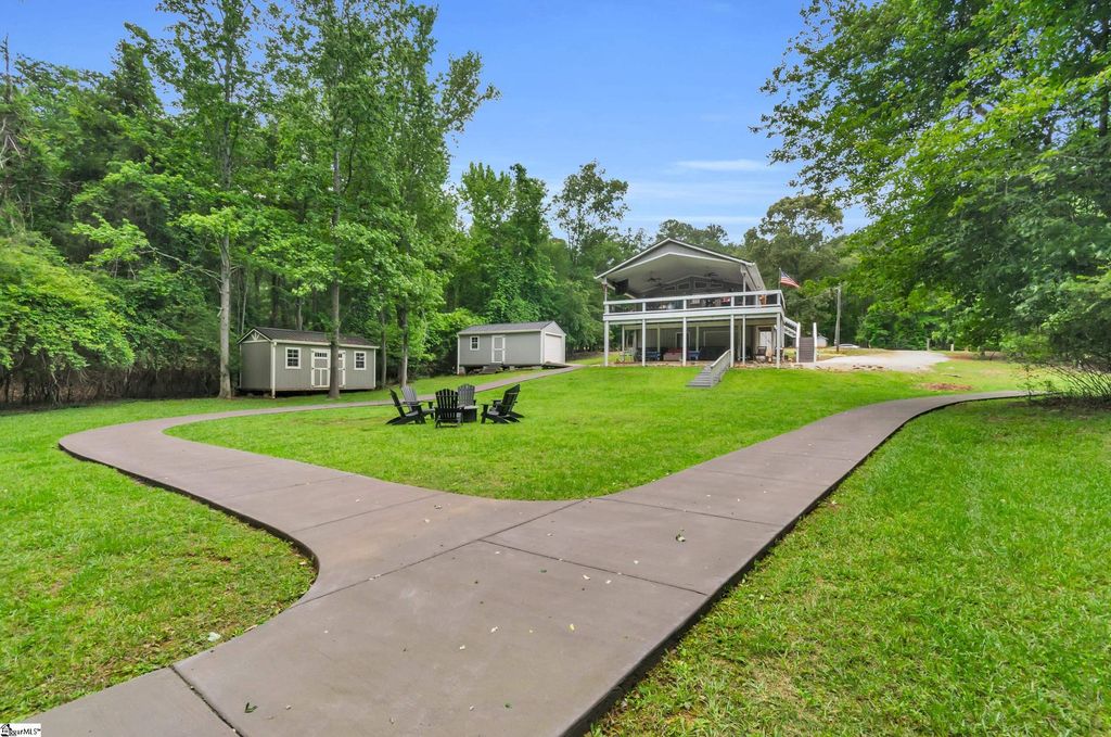47 Rabbit Run, Hartwell, GA 30643
