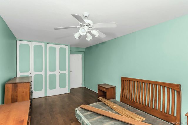 596 Broadway 17A, Lynbrook, NY 11563