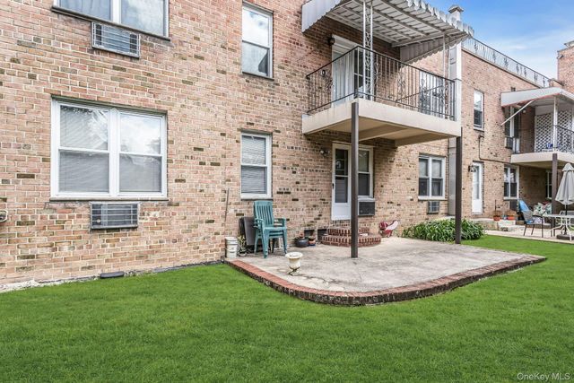 596 Broadway 17A, Lynbrook, NY 11563