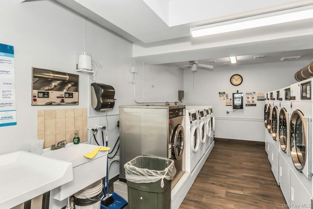 596 Broadway 17A, Lynbrook, NY 11563