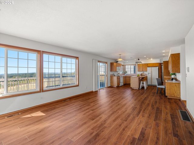 16977 S SPANGLER Rd, Beavercreek, OR 97004