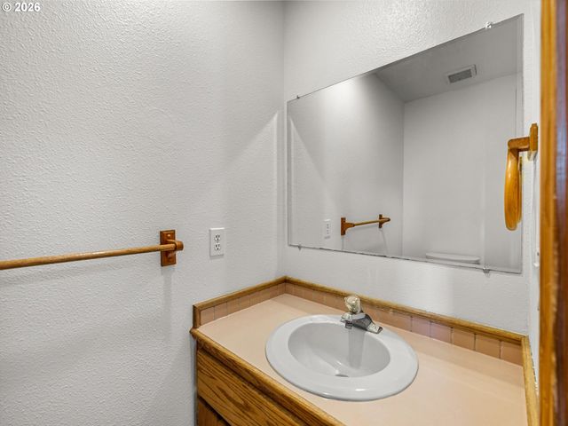 16977 S SPANGLER Rd, Beavercreek, OR 97004