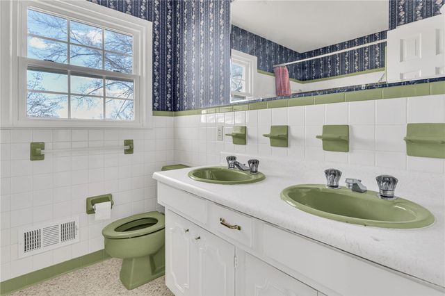 1142 Fox Squirrel Ridge Road, Pickens, SC 29671