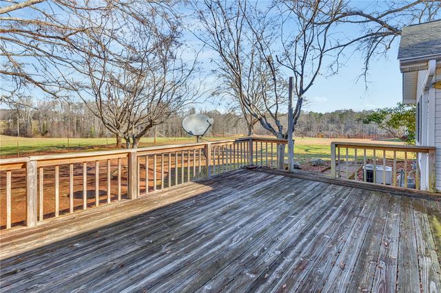 1142 Fox Squirrel Ridge Road, Pickens, SC 29671