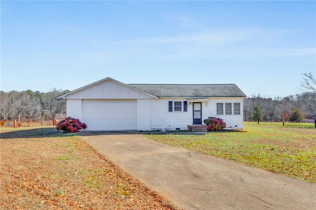 1142 Fox Squirrel Ridge Road, Pickens, SC 29671