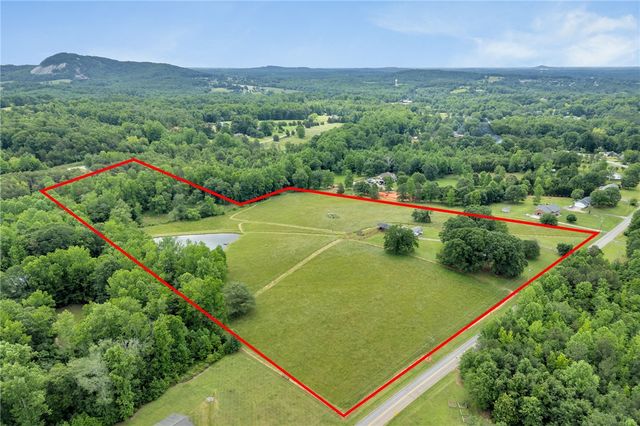 1142 Fox Squirrel Ridge Road, Pickens, SC 29671