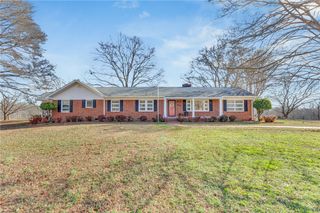 1142 Fox Squirrel Ridge Road, Pickens, SC 29671
