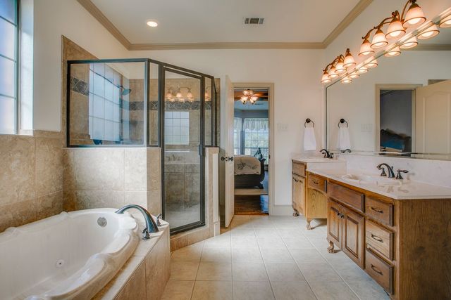 10044 Dennehy Drive, Talty, TX 75126