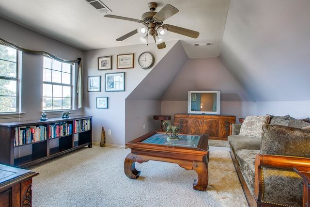 10044 Dennehy Drive, Talty, TX 75126