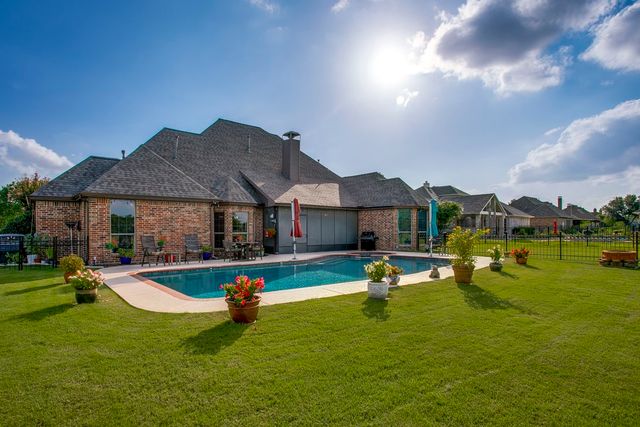 10044 Dennehy Drive, Talty, TX 75126