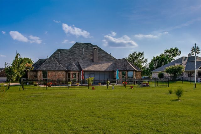 10044 Dennehy Drive, Talty, TX 75126