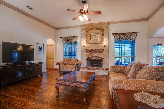10044 Dennehy Drive, Talty, TX 75126