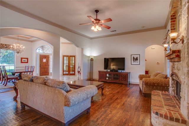 10044 Dennehy Drive, Talty, TX 75126