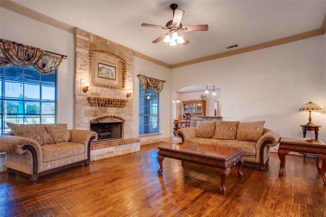 10044 Dennehy Drive, Talty, TX 75126