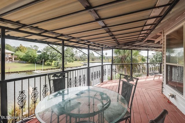 5710 Caldwell Drive, Ocean Springs, MS 39564