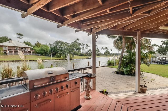 5710 Caldwell Drive, Ocean Springs, MS 39564