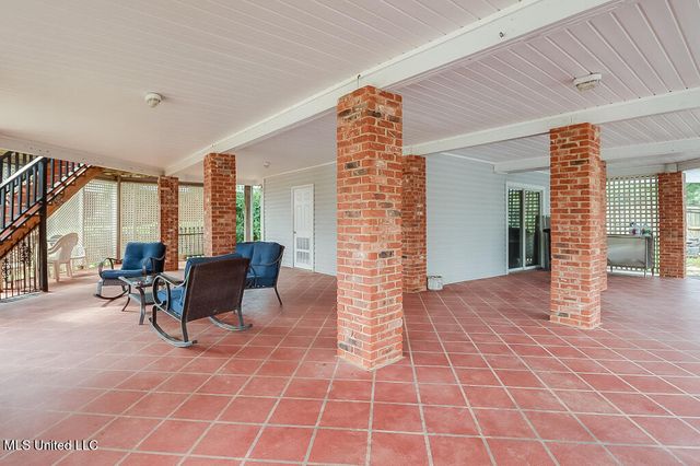 5710 Caldwell Drive, Ocean Springs, MS 39564