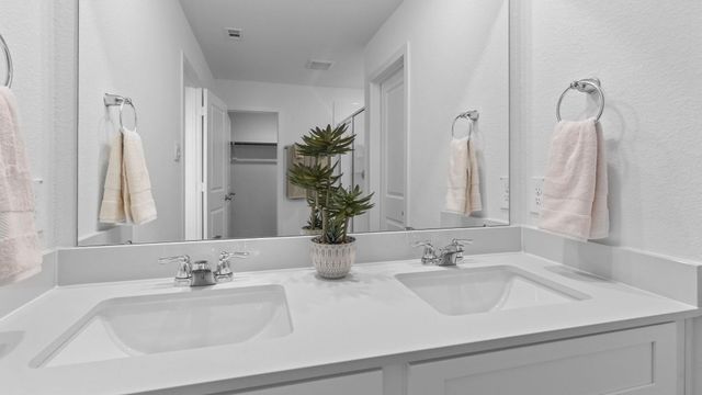 1314 Isola Bella Drive, Richmond, TX 77406