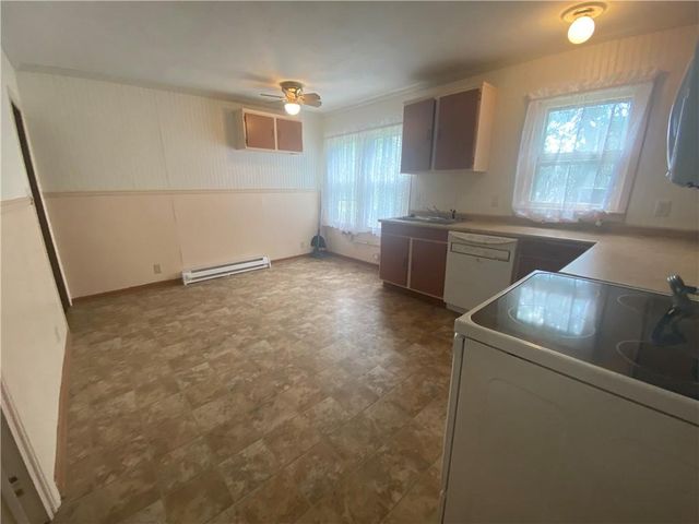 15 E 6th Street, Adrian, MO 64720